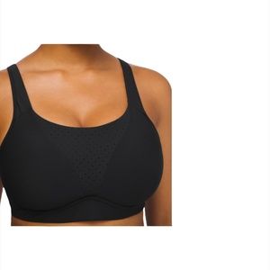 34DD Lululemon Run Times Sports Bra